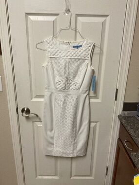 Antonio Melani  size 0 white/ivory colored sleeveless dress.  NWT.  Lace details